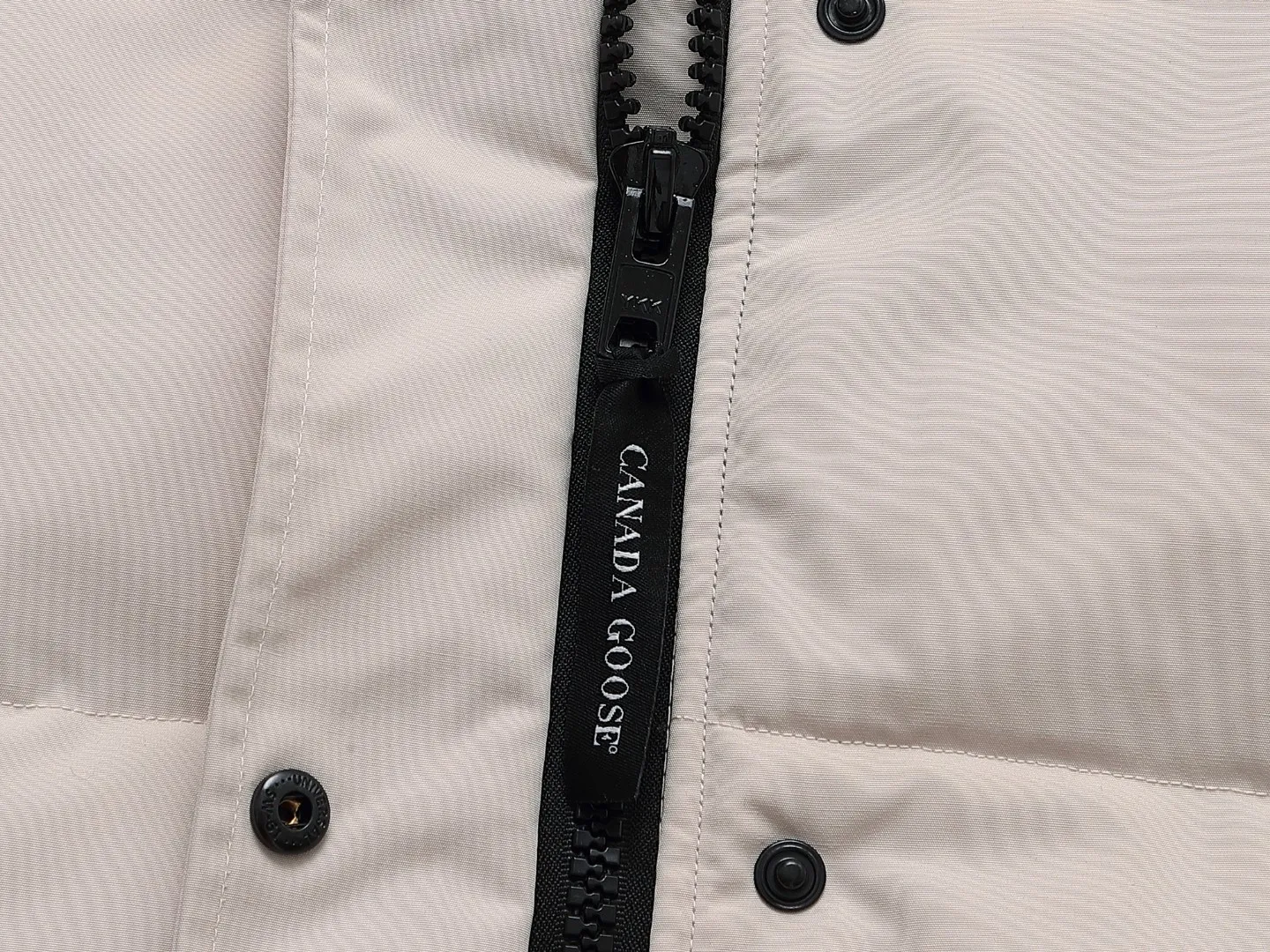 #Expedition Classic /15 # Same Style# ➖Authentic ！ ➖ ，Feather-Light 10D ， 84.5 15.5 ，100% ！ ➖Authentic 80 ， ， 90 Series ！ ➖ nylon + ， 7 ＋ ，100% ！ ➖ ， ！ ➖ YKK ，YKK ， ！ ➖3M ， ， ！ ➖ ，98% ， ！ Authentic 👇 （ ）： Authentic ， 55 14 ， ！ （ ）： ， ， ZP 0 ！（ ！） （ ）： ZP 21 ， Authentic 18 ， 18 ！(ZP ） ( )： Y ， YKK， ！ Authentic ： 18 （Authentic ）， 90 ， （ ） ： 21 ，50 （ ） Authentic ，Authentic ， Authentic ，（ Authentic ） 。 ： ，50 ， ！ ， ， 90 ， ， ！（ Authentic ） ： Authentic， ， 。（ 7 ， 15 。） ！ ， ！ Quality ！ ⛔ ， ， ， ！